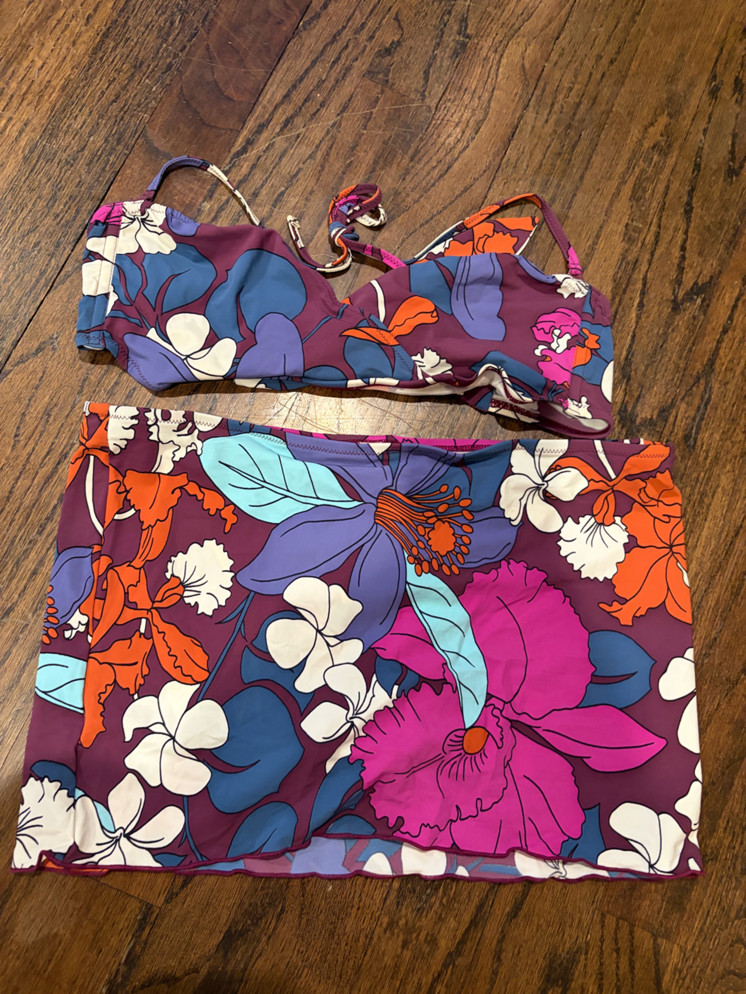 Nwt Syla M/L Vibrant Floral Two-Piece Bikini Set With Skirt Bottom